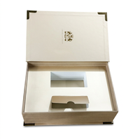 Boîte cadeau magnétique personnalisée de style livre avec insert, dorée à chaud, emballage de luxe pour vin et cosmétiques
