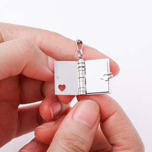 Kalung liontin buku emas 18K kosong sastra baja tahan karat kalung liontin Notebook ukir teks dengan hati cinta - Product Image 6