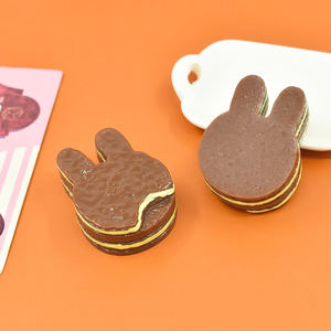 Cabujón de resina de conejo lindo con diseño de pastel de chocolate, estilo Kawaii, para accesorios de horquillas DIY y decoración de imanes de nevera de resina 3D - Product Image 6