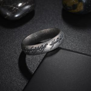 2024 nueva venta al por mayor de acero inoxidable Chapado en negro moda vikingo <span class=keywords><strong>runa</strong></span> anillos Retro Simple Hip Hop estilo Punk hombres anillo joyería - Product Image 2