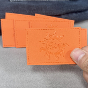 Étiquettes en cuir personnalisées avec logo en relief, prix fabricant, patchs en cuir PU pour casquettes, chapeaux, jeans, vêtements - Product Image 5