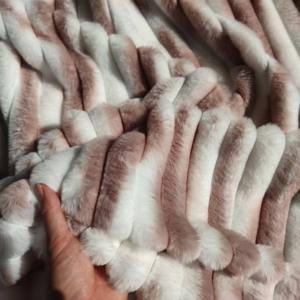 7 colores de alta calidad 100% poliéster grueso estampado a rayas franela pequeña manta de pelo de conejo tela de piel artificial suave - Product Image 2