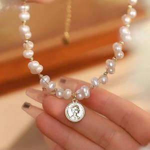 Collier en perles d'eau douce naturelles Portrait de Reine 2025 pour femmes, chaîne de clavicule de luxe haut de gamme, cadeau haut de gamme - Product Image 3