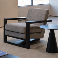 Fauteuil lounge moderne en bois de frêne, design durable et écologique, rembourrage en mousse haute résilience, surface en tissu pour salon et chambre à coucher