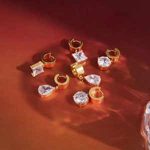 Boucles d'oreilles pendantes <span class=keywords><strong>J</strong></span>& Round Square Teasrop CZ Huggie en acier inoxydable plaqué or 18 carats avec grande pierre, bijou cadeau pour femme - Product Image 5