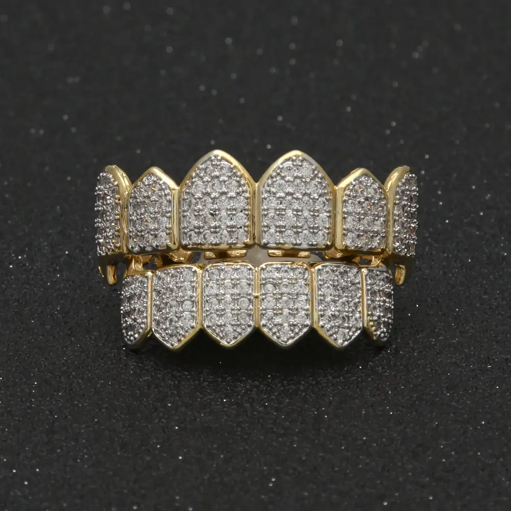 New Style Hip Hop Body Jewelry Iced Out Cubic Zircon Teeth Grills Top and Bottom Gold Two Tone Teeth Grillz Grills Set