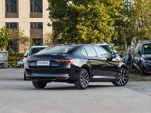 <span class=keywords><strong>Skoda</strong></span> Superb <span class=keywords><strong>2021</strong></span> Automatica Turbo in Pelle R17 Guida a Sinistra Telecamera Fari LED Tetto Apribile per Spostamenti Urbani e Lunghe Distanze - Product Image 5