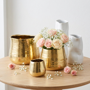 Vase en céramique doré élégant et moderne pour la décoration de bureau à domicile, pot de fleurs d'intérieur, conteneur en porcelaine, jardinière pour plantes - Product Image 4