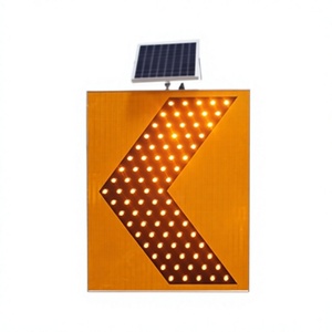 Séparateur de voie solaire, vente directe fabricant, panneaux de signalisation routière pour limitation de vitesse et avertissement piétons, flèches de guidage personnalisées - Product Image 1