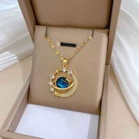Vente en gros de bijoux tendances en acier inoxydable plaqué or collier avec pendentif en zircon étoile lune planète pour femme cadeau romantique