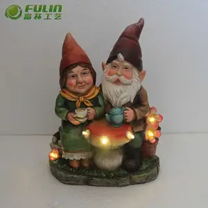 Patung Gnome Taman Lampu LED Tenaga Surya Resin Gnome Elf Peri Pasangan Figurine Menyala Taman Seni Dekorasi Luar Ruangan