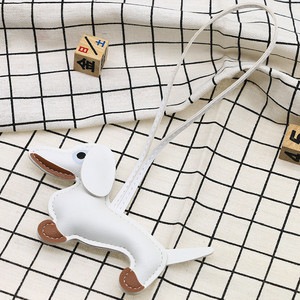 Portachiavi Vintage Classico in Pelle con Cane Bassotto, Accessorio Moschettone in PU Intrecciato, Charm Elegante per Borsa alla Moda - Product Image 5