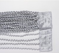 Drapé de plafond de mariage en polyester rayé blanc avec taille personnalisée pour des événements de mariage élégants