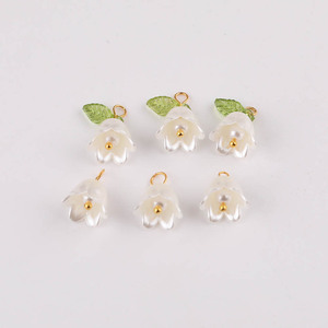 Breloques en forme de fleur avec perles d'imitation, feuilles pour accessoires de bijoux DIY, ornements pour bracelets et colliers, pendentifs feuilles tendance pour femmes - Product Image 5