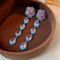 Anting-anting gantung desain Eropa mewah berlapis emas asli dengan bunga zirkon, desain baru bergaya mewah yang berlebihan