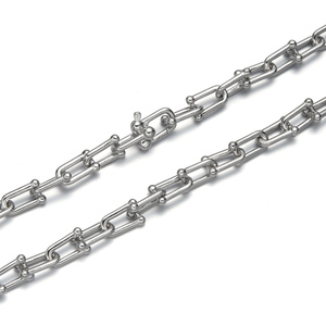 Collana a ferro di cavallo in argento puro 925 italiano, design neutro, versatile e adatta per coppie, catena universale a forma di U - Product Image 5