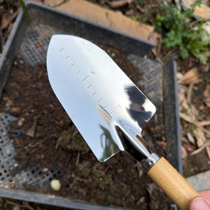 PINSHUN PS270 Ensemble d'outils de jardinage en acier inoxydable avec manche en bois : pelle, râteau à trois dents, désherbeur, ameublisseur de sol, outil de désherbage de plage - Product Image 2