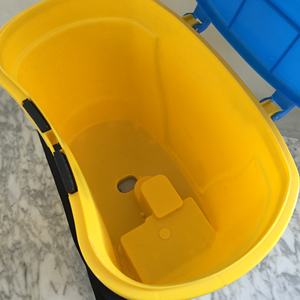 Ручной разбрасыватель удобрений для газона для дозирования семян и удобрений - Product Image 2