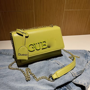 GS pour <span class=keywords><strong>Guess</strong></span> Petit <span class=keywords><strong>Sac</strong></span> Carré en Bandoulière pour Femme avec Décoration Plume Imperméable Vente Chaude en Direct du Fabricant - Product Image 4