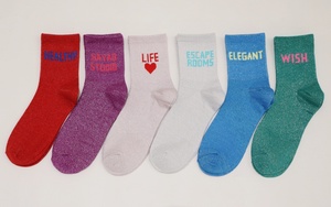 Chaussettes tendance en coton coloré pour jeunes femmes, avec fil argenté jacquard personnalisé, bordure respirante et brillante - Product Image 2