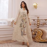 Robe musulmane longue en maille de polyester brodée, style ethnique, pour femmes du Moyen-Orient, collection été 2026