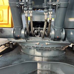 Excavatrice Hyundai 220 d'occasion, moteur d'origine, bon état de marche, à bas prix - Product Image 5