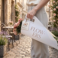 Sacs cadeaux en papier élégants et personnalisés haut de gamme pour bouquets de fleurs de mariage avec logo imprimé