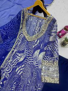 Ensemble Salwar Kameez indien ethnique Fulpari en crêpe naturel, broderies, sequins, travail manuel au miroir, sans plis, style décontracté - Product Image 6