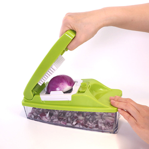 Accessoires de cuisine : Coupe-légumes multifonctionnel pour pommes de terre, oignons et autres légumes, hachoir et trancheuse - Product Image 5