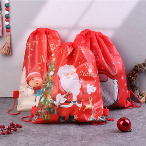 Sacs à cordon pour enfants Père Noël en tissu non tissé, cadeaux pour événements d'anniversaire, fêtes, sacs à dos de Noël en polyester - Product Image 5