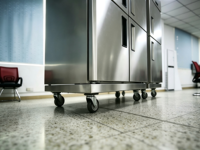 Table de préparation ventilée en acier inoxydable à 4 portes avec refroidissement, plage de température de 2 à 8°C