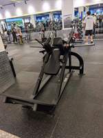 Machine à squats linéaires à 35 degrés à charge libre pour salle de sport commerciale, équipement d'entraînement de force des quadriceps et du bas du corps