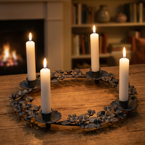 Couronne de l'Avent décorative en fer gris antique, support de bougie de Noël fait main pour la décoration de la maison - Product Image 3