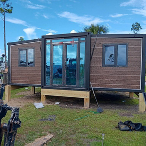 Casa Contenedor Moderna Expandible de Doble Ala de 30 pies, Estándar AU/US, Eléctrica, Completamente Amueblada, Tipo Granny Flat para Patio Trasero con Sala de Estar - Product Image 1
