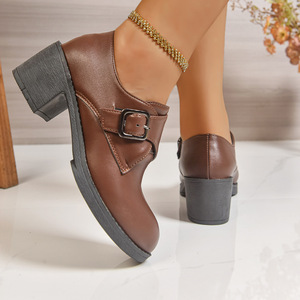 British <b>Style</b> Mid-Heel Flats for Women in Large Sizes Autumn New Retro Thick Heel Small Leather Shoes Wholesale - Product Image 4