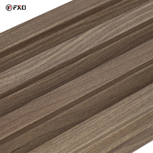 ألواح جدارية داخلية مضلعة من البي في سي بنمط الرخام الأبيض والخشب، ألواح جدارية ثلاثية الأبعاد من الخشب البلاستيكي المركب، كسوة جدارية من مصنعي فوشان - Product Image 3