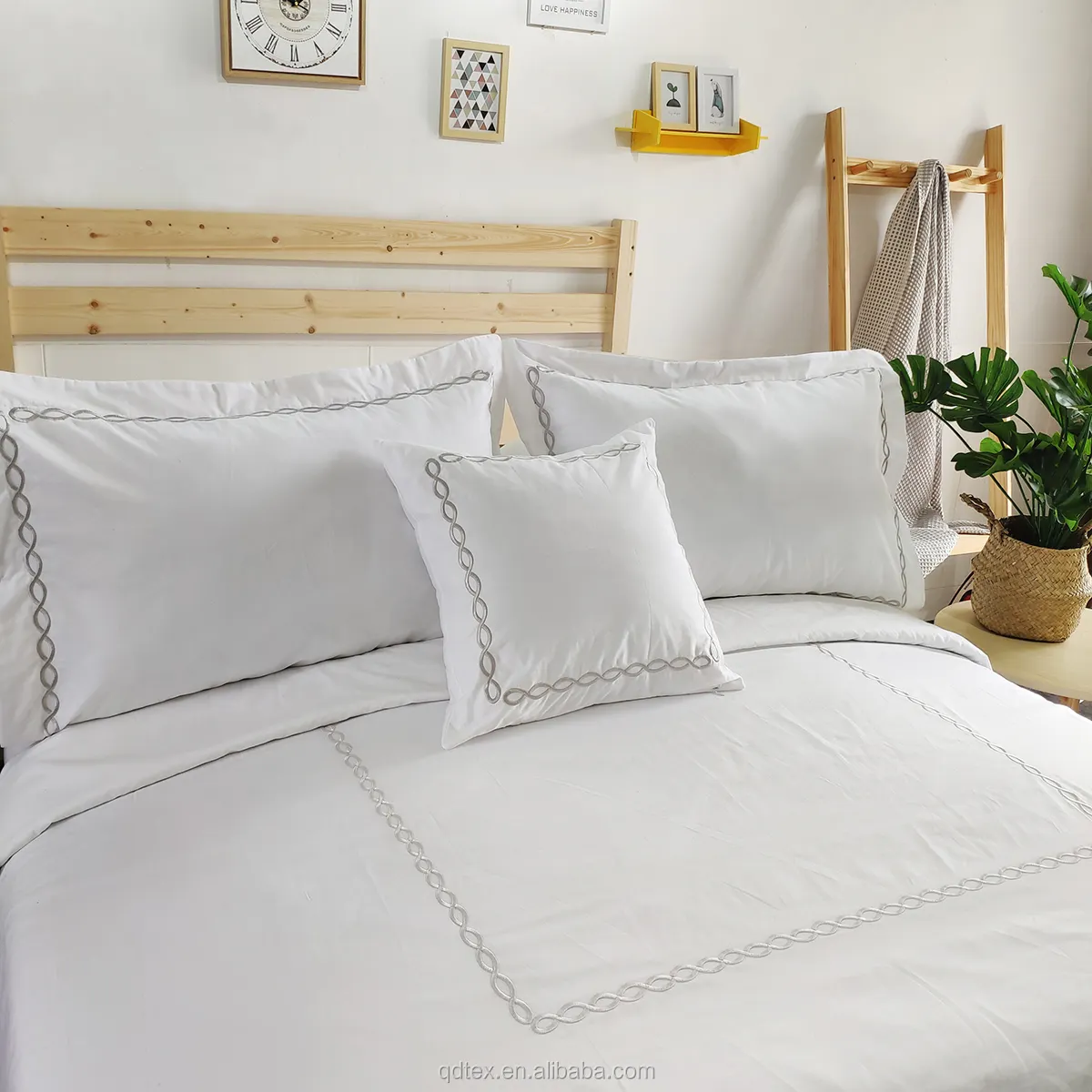 wholesale LinenPro 100% customized 400t embroidery 9pcs hotel bedding set, egyptian cotton bedding 5 star hotel