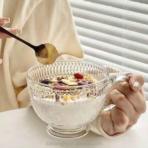 Tasses en verre gaufré moderne vintage écologiques transparentes avec poignée, empilables, personnalisables avec logo pour le petit-déjeuner, l'eau, la bière et les fêtes - Product Image 3