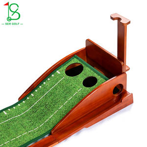Tapete de Práctica de Golf para Interiores con Riel de Retorno de Pelotas de Madera Sólida para Entrenamiento de Golf - Product Image 2