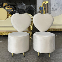Ensemble de meubles de restaurant de luxe NIKA, meubles en bois blancs ronds pour banquet d'hôtel, canapé avec coussin en velours, chaises