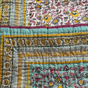 Tendance impression léger fait à la main pur coton Kantha couette bio Kantha couette organique réversible Kantha couette hiver Usses - Product Image 1