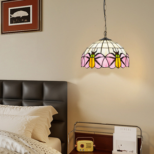 Lampe Tiffany Prix de gros de l'industrie Derniers modèles de lustres Lampes suspendues en verre teinté rose scarabée pour la cuisine - Product Image 3