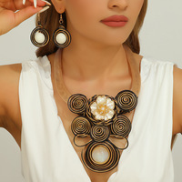 Meilleures ventes 2026 : Parures de bijoux pour femmes en alliage de zinc, plaqué or, avec grand collier floral, orné de cristaux exagérés, collection mode estivale