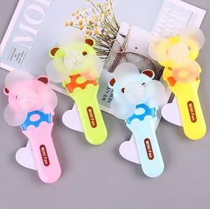 Logo personalizzato portatile Mini Fan grande regalo promozionale giocattolo per studenti e bambini manualmente a mano - Product Image 5