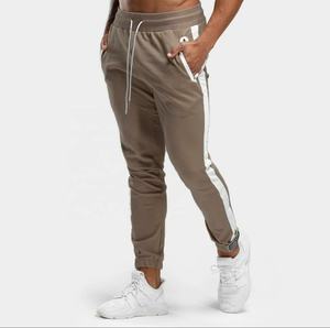 Pantalon d'entraînement ample vintage à logo personnalisé pantalon de survêtement thermique pantalon de jogging en polaire pantalon de survêtement pour homme - Product Image 4