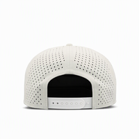 Casquettes personnalisées bicolores perforées au laser, imperméables et à séchage rapide, avec logo en caoutchouc personnalisé, logo brodé, logo imprimé à l'écran, casquettes de golf