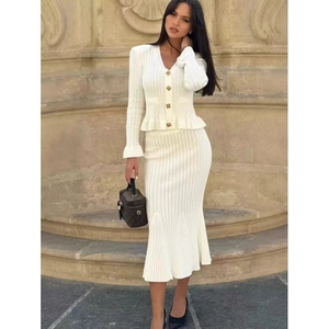 Pakaian Desainer Grosir Lengan Panjang Set 2 Potong Merek Fashion Rajutan Set Rok Ekor Ikan Dua Potong Wanita - Product Image 3