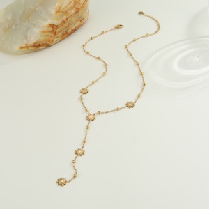 Collier Y Chic et Élégant NIMAI Fashion Charm Minimaliste en Métal Plaqué Or 18K PVD avec Perles en Acier Inoxydable et Pendentif <span class=keywords><strong>Soleil</strong></span> - Product Image 4