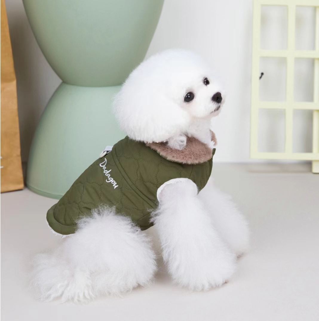 Fashionable Three Colors Pet Coat With Warm Fur Collar Dog Winter Clothes Windproof Vest For Pet Dog Cat