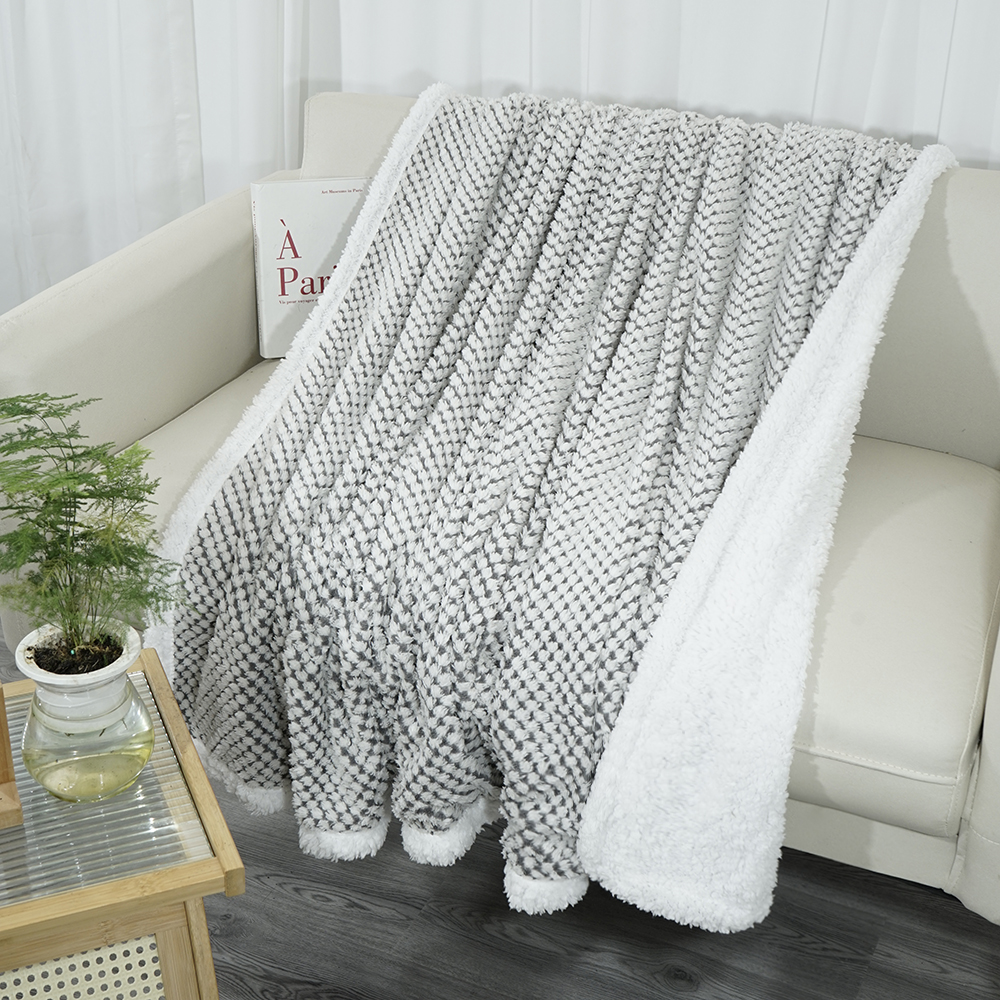 สีเทาอ่อน